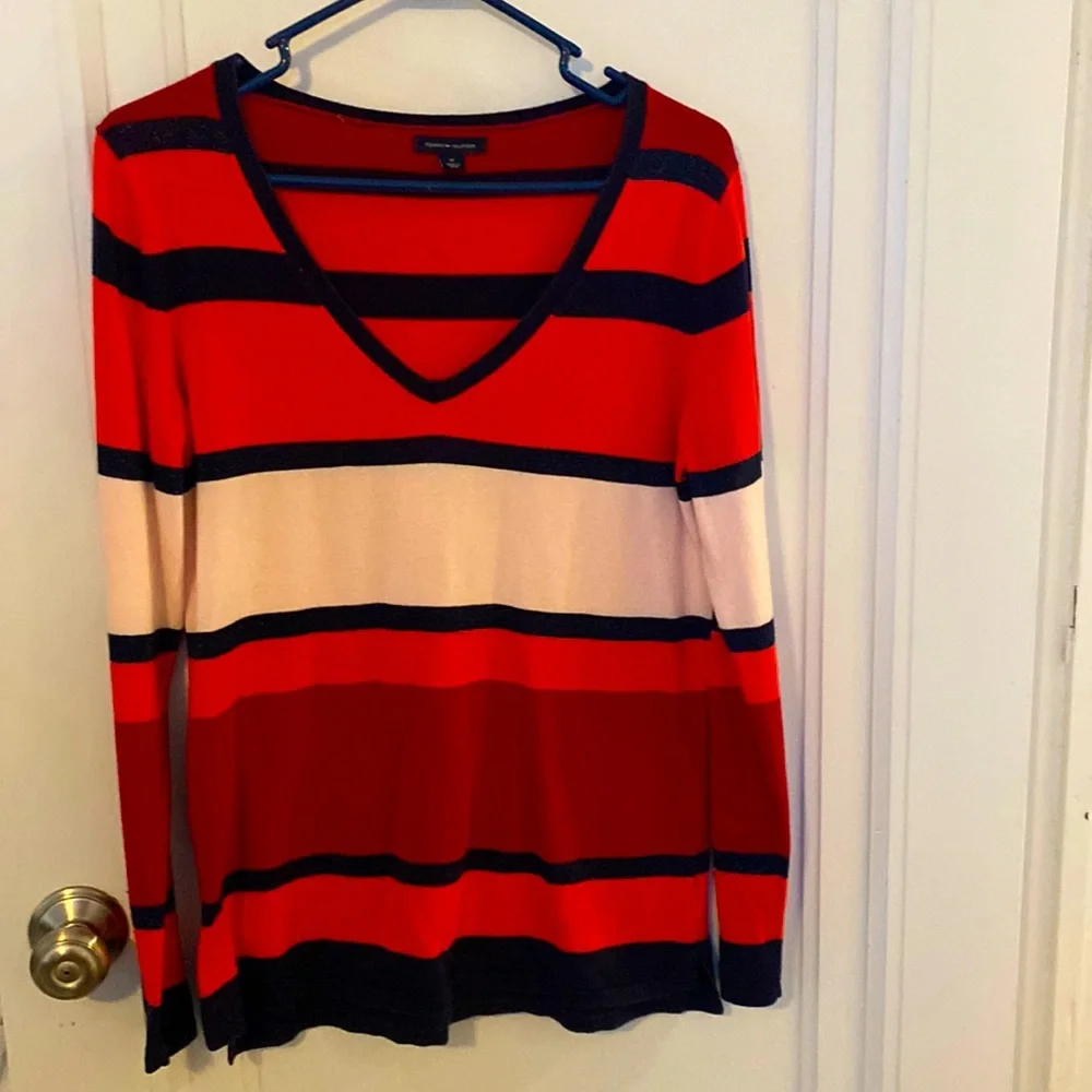 Tommy Hilfiger Sweater - Picture 1 of 4